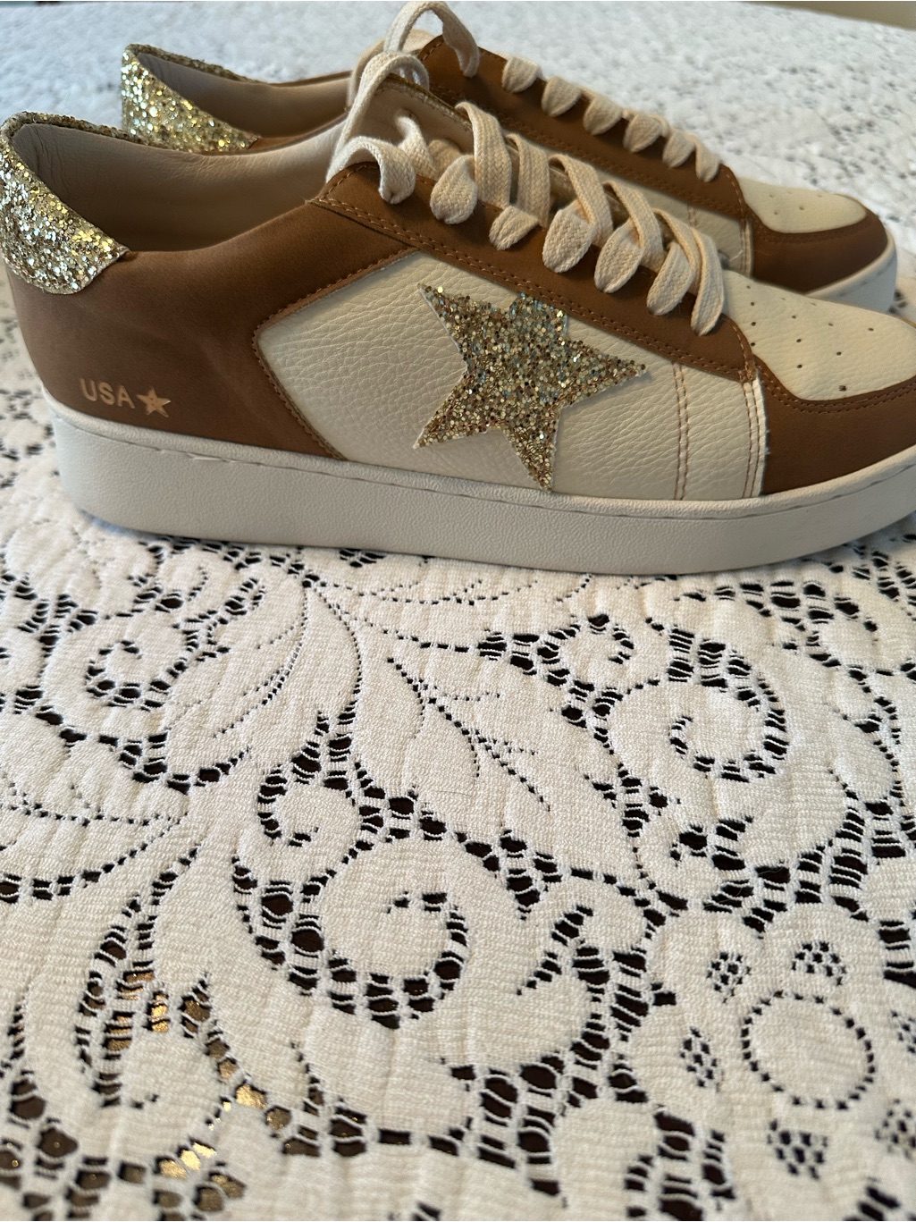 Society Tan & White Leather Platform Sneakers With Gold Glitter Star